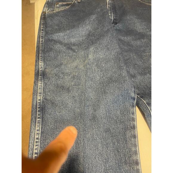 Wrangler  Blue‎ Denim  Relaxed Men's 42x32 Jeans - Picture 8 of 15